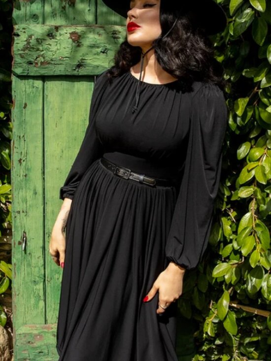 La Femme En Noir Dresses & Skirts - La Femme En Noir Salem Dress in Black